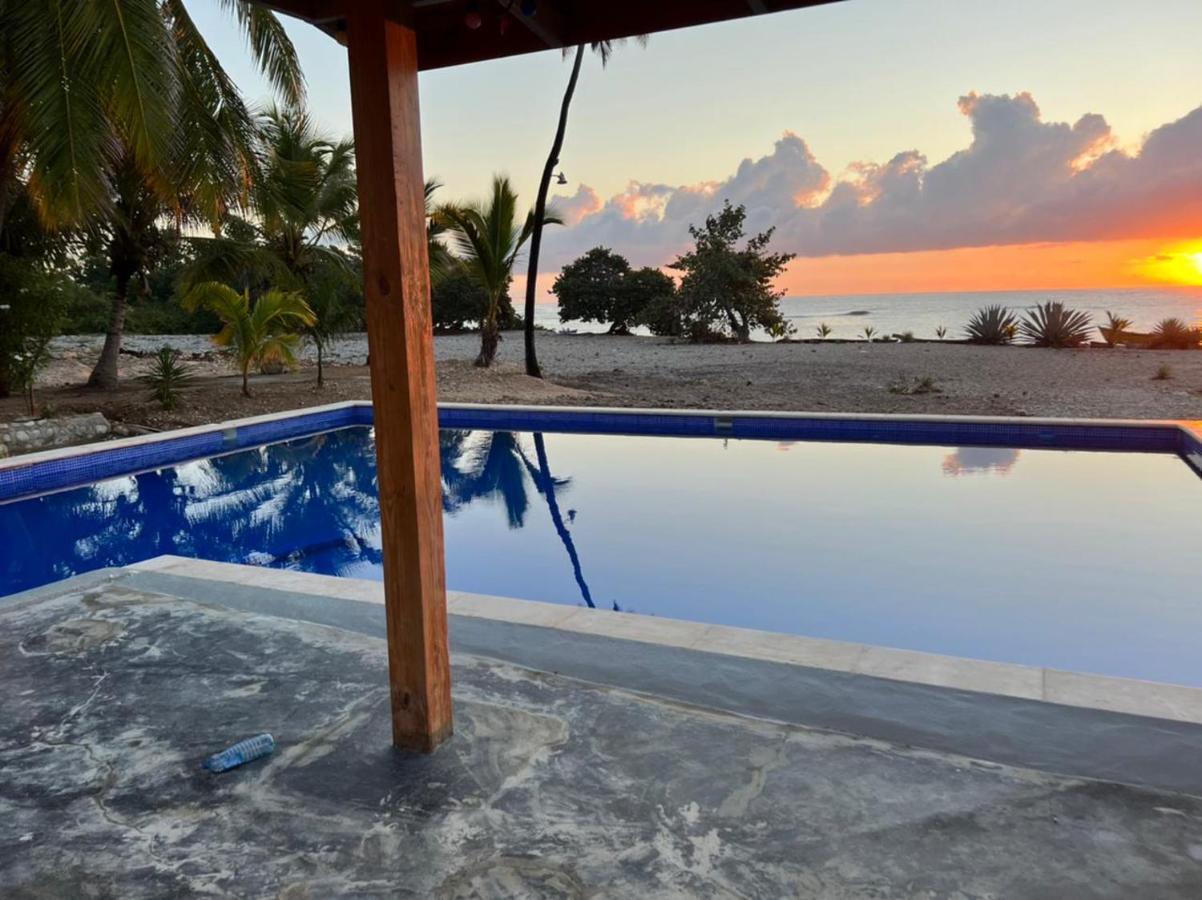 Hotel Al Mare Barahona Екстериор снимка