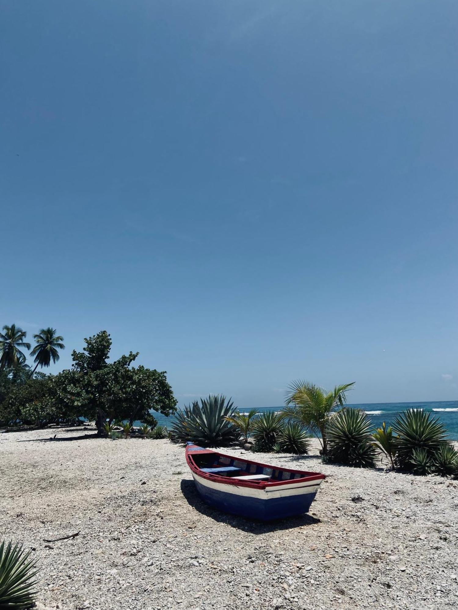 Hotel Al Mare Barahona Екстериор снимка