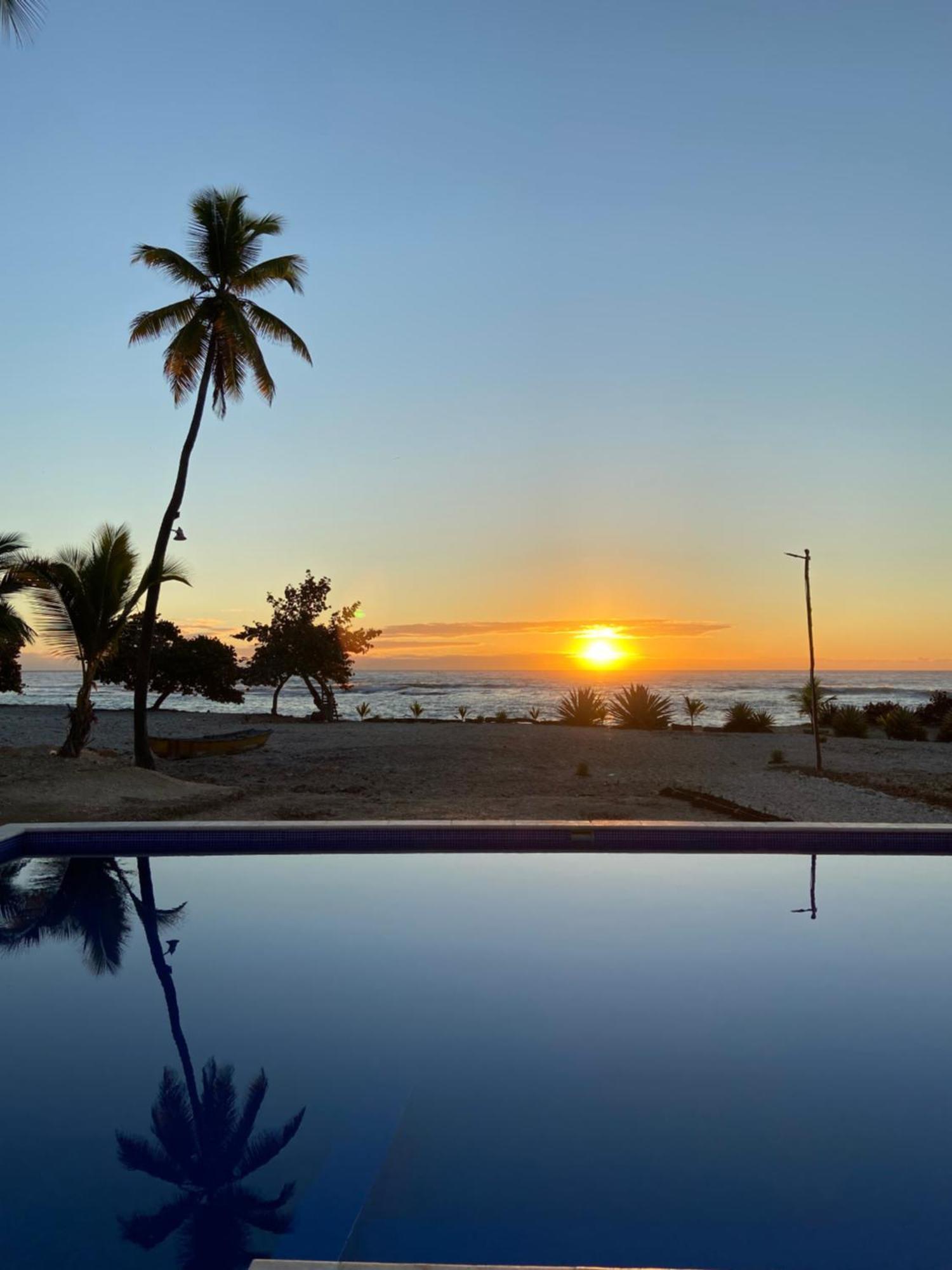 Hotel Al Mare Barahona Екстериор снимка