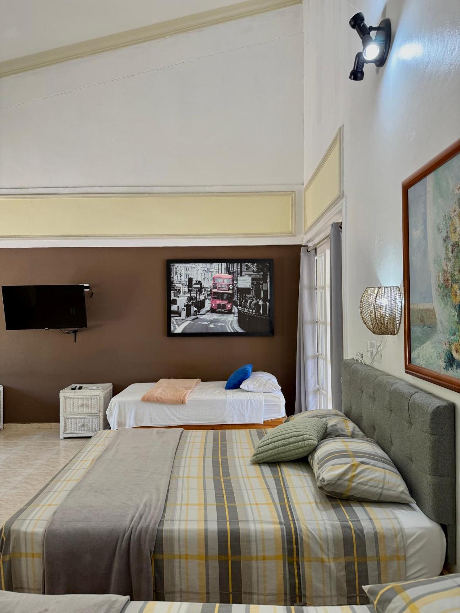 Hotel Al Mare Barahona Екстериор снимка