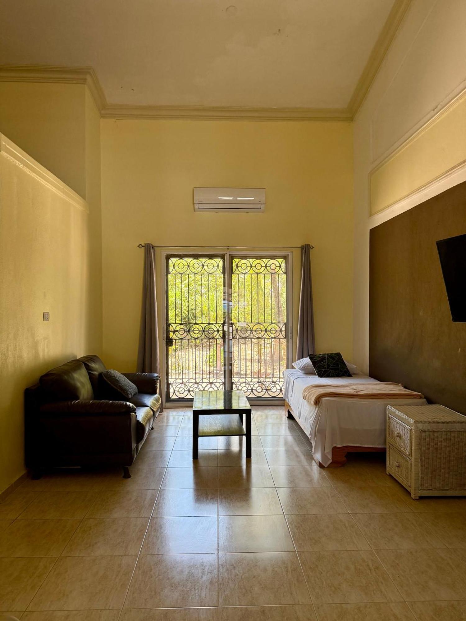 Hotel Al Mare Barahona Екстериор снимка