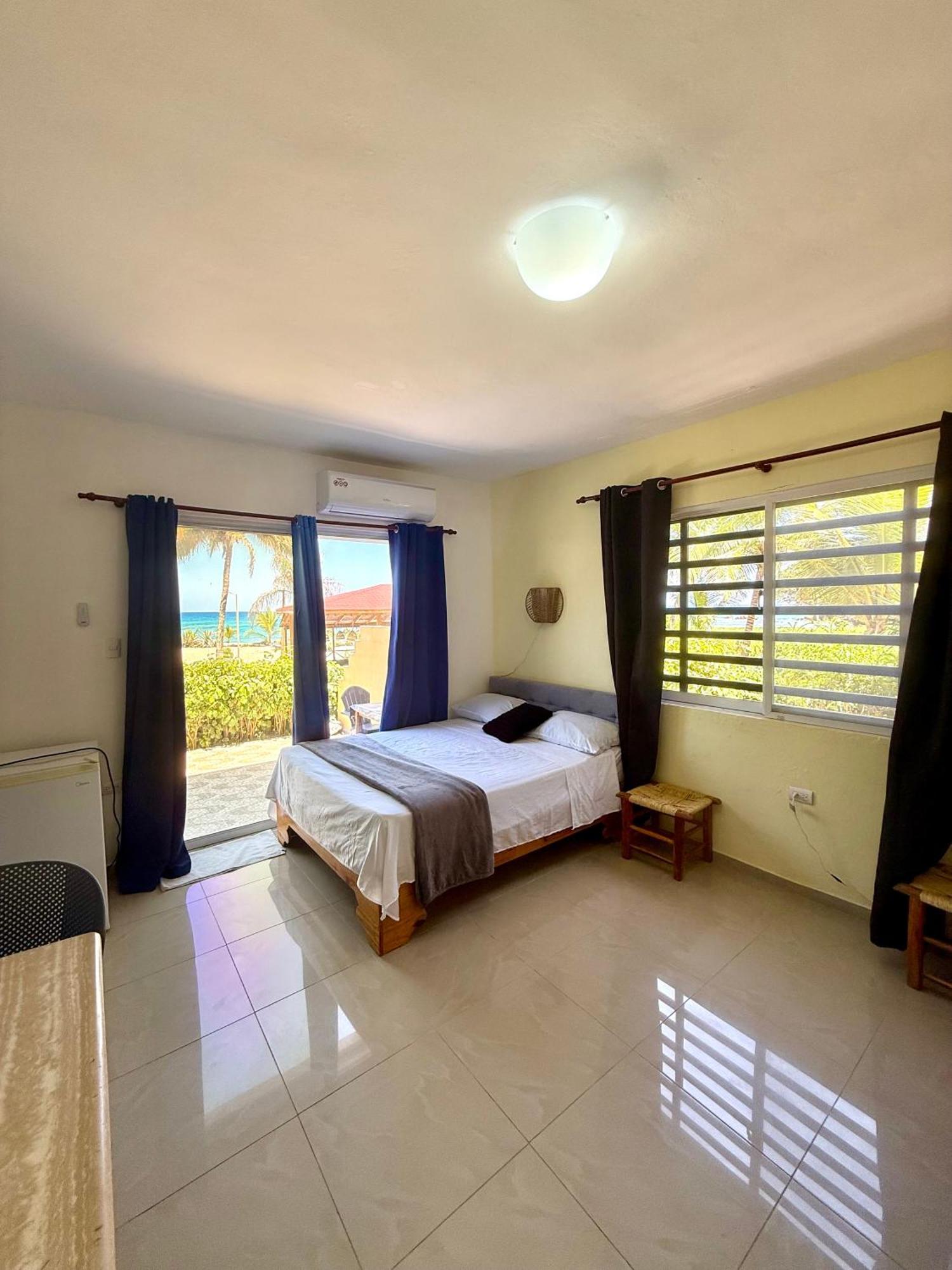 Hotel Al Mare Barahona Екстериор снимка